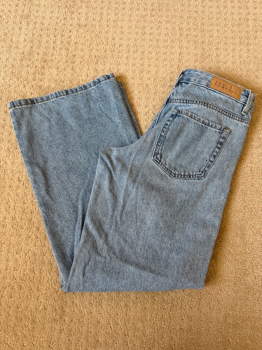 PacSun Low Rise Baggy
Jeans Size 26 wide leg
Women’s pants